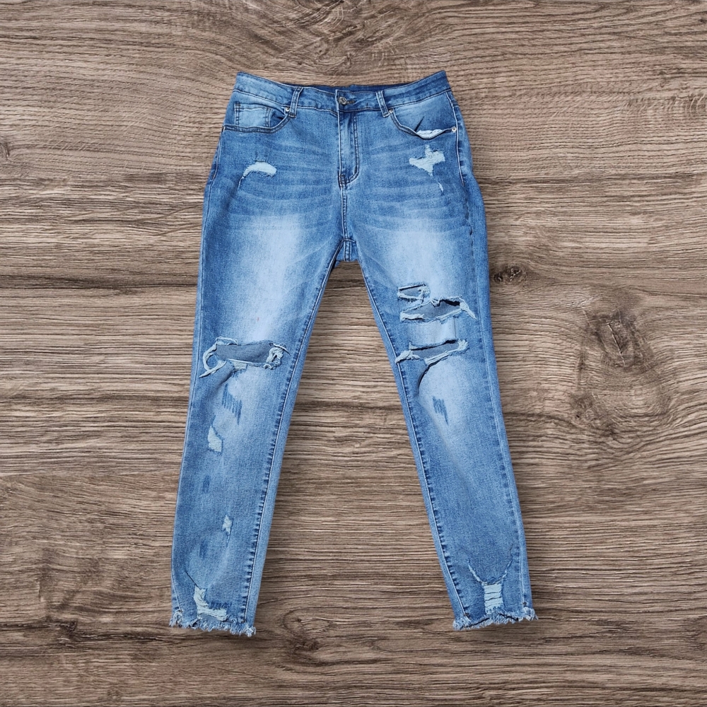 Fashion Skinny Distressed Jeans with Rips and Frayed Hem